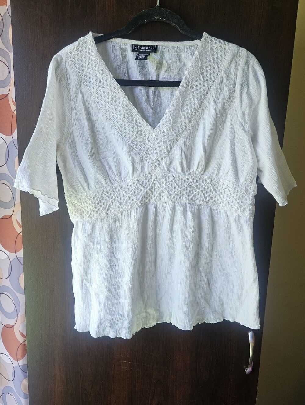 Elementz White V-Neck Blouse Size Medium
